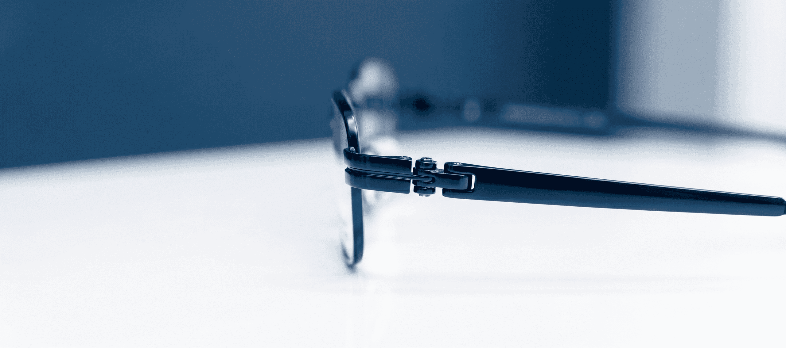 high-end titanium spectacle